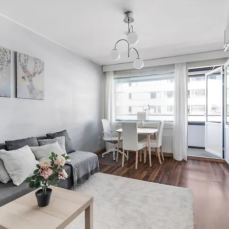 Wehost Modern And Elegant Studio For Four Apartment