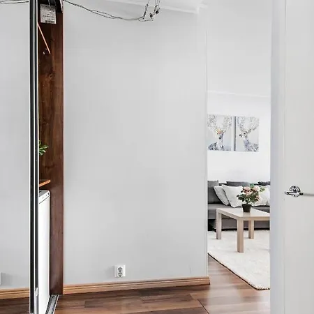 Wehost Modern And Elegant Studio For Four Apartment *