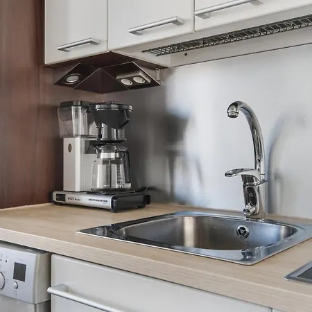 Apartment Wehost Modern And Elegant Studio For Four *