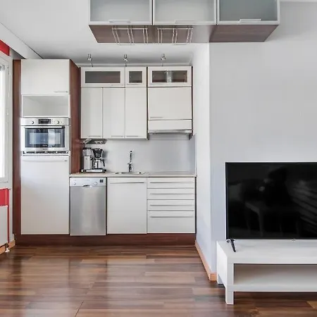 Wehost Modern And Elegant Studio For Four Apartment